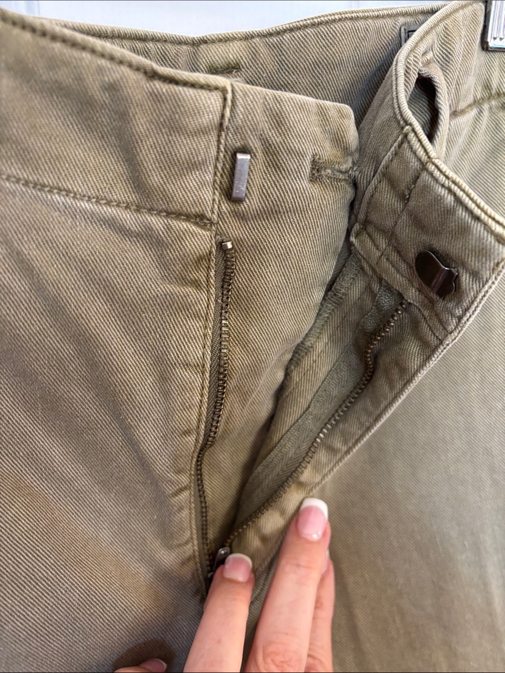 GAP Olive Green Cargo Pants - Picture 3 of 5